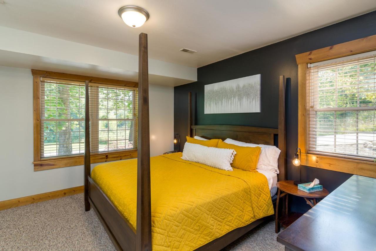 Blue Spruce . Trailside Lodging Villa Millersburg Luaran gambar